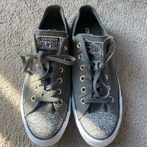 Women’s converse- Size 9